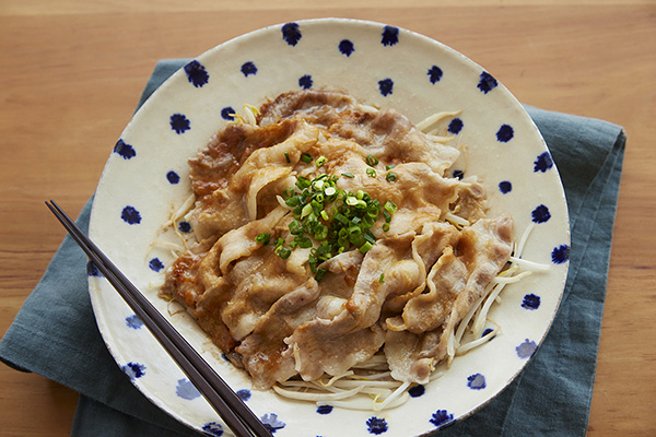 もやしと豚肉のレンジ蒸し